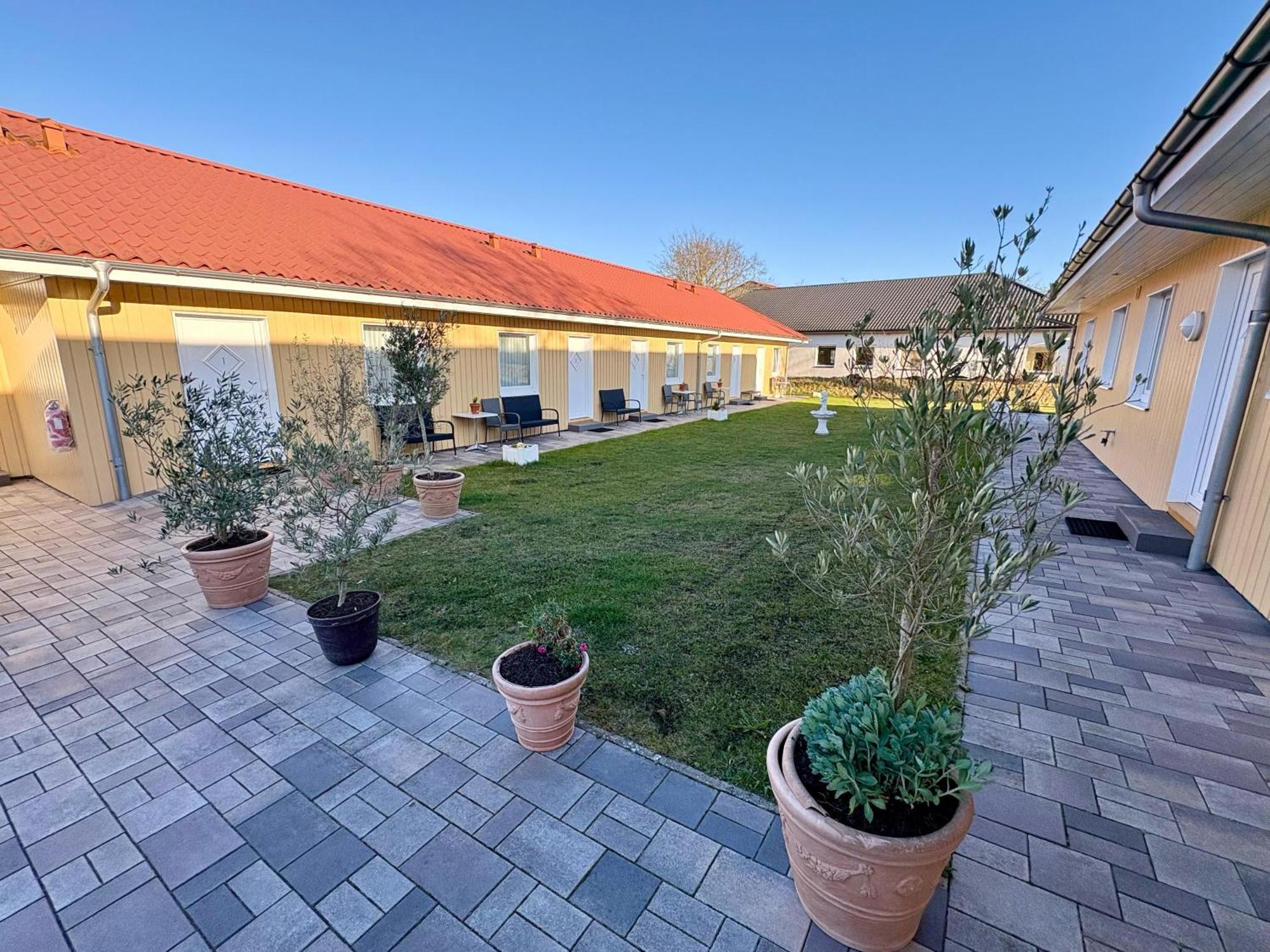 Ellen Hotel Harrislee Buitenkant foto